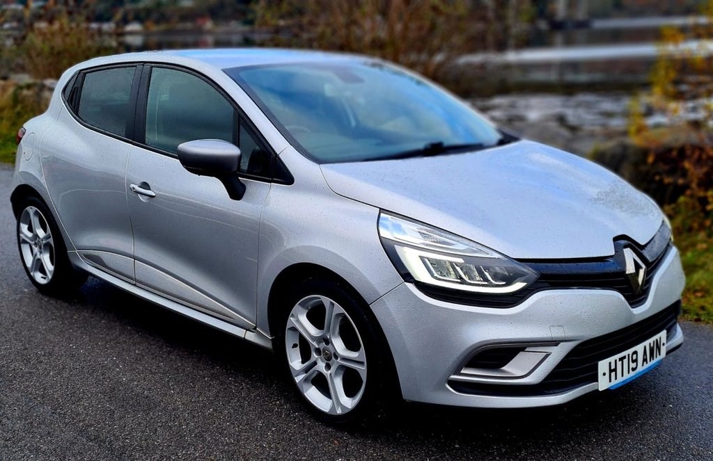 Renault Clio Listing Image