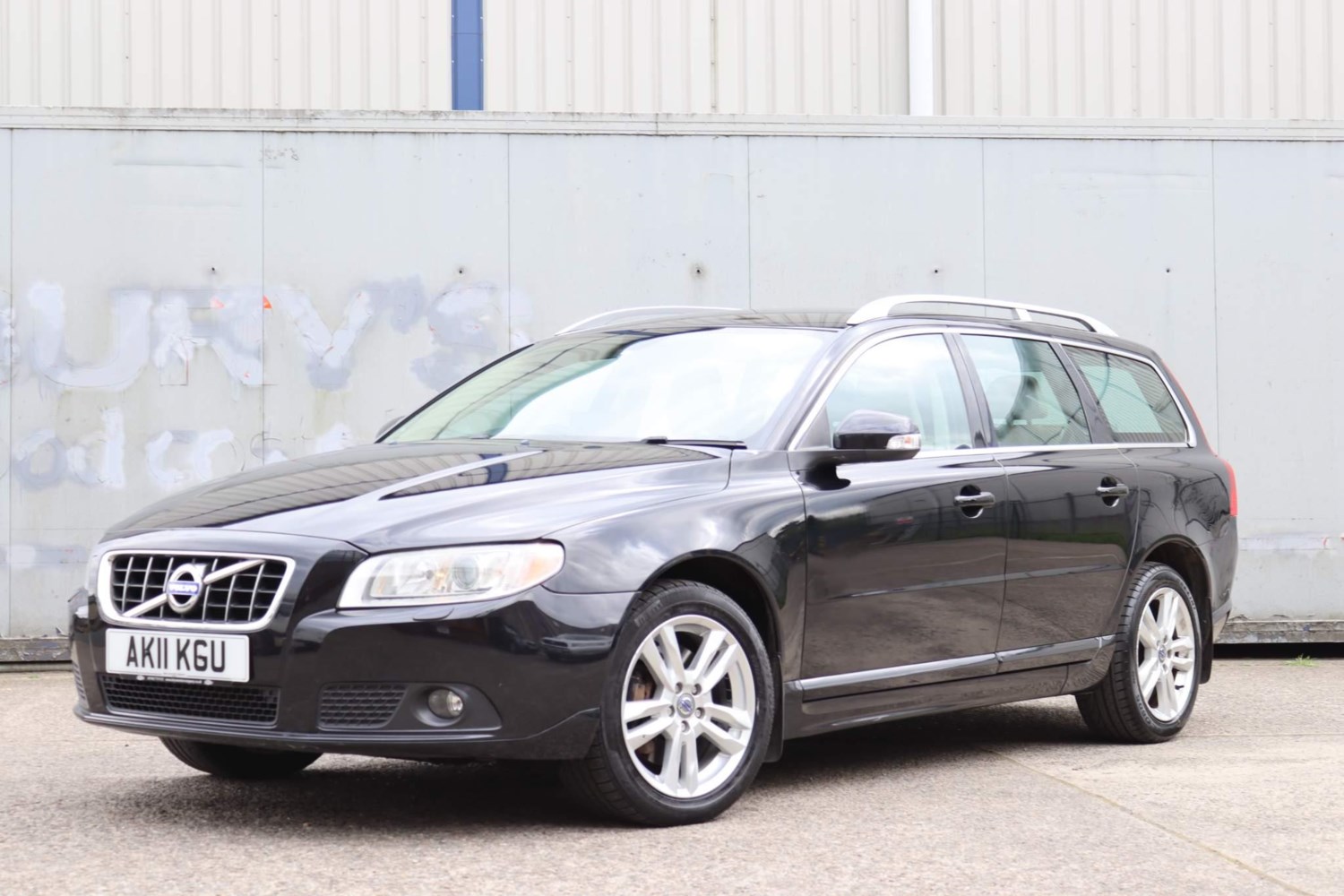 Volvo V70 Listing Image