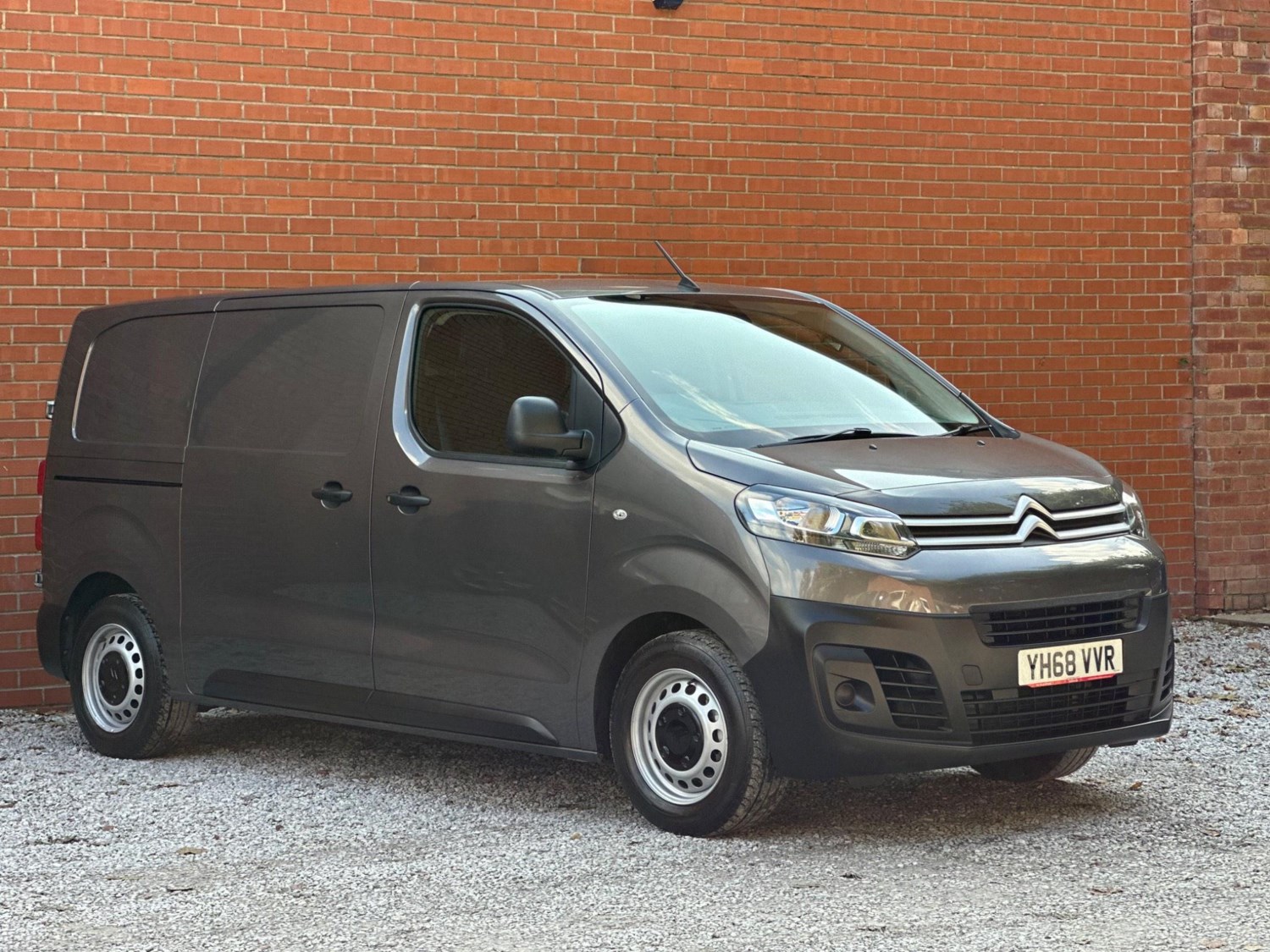 Citroen Dispatch Listing Image