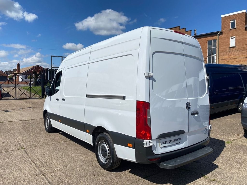 Mercedes-Benz Sprinter Listing Image