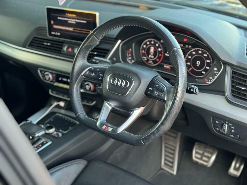 Audi Q5 Listing Image