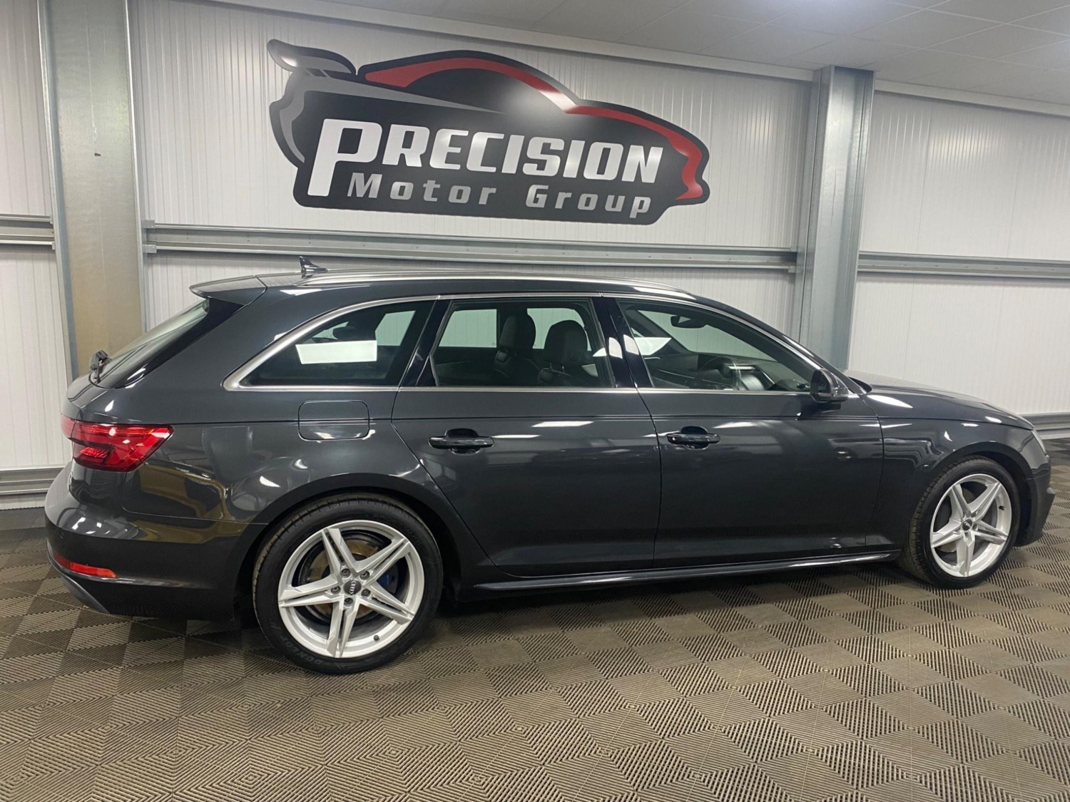 Audi A4 Avant Listing Image