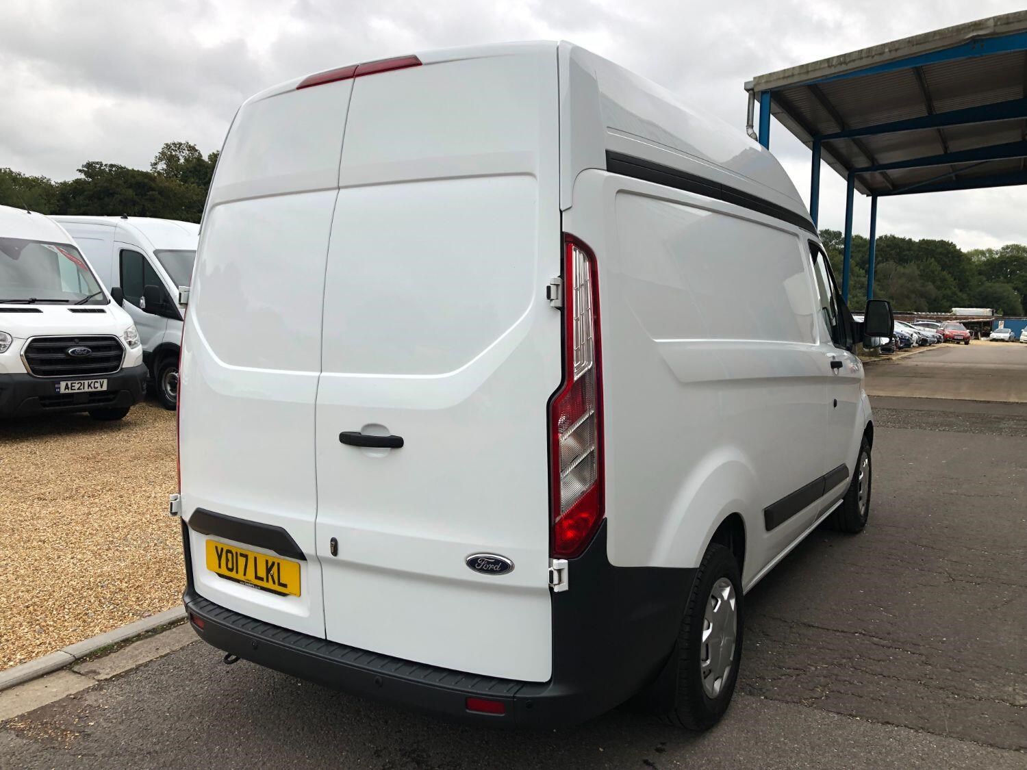 Ford Transit Custom Listing Image