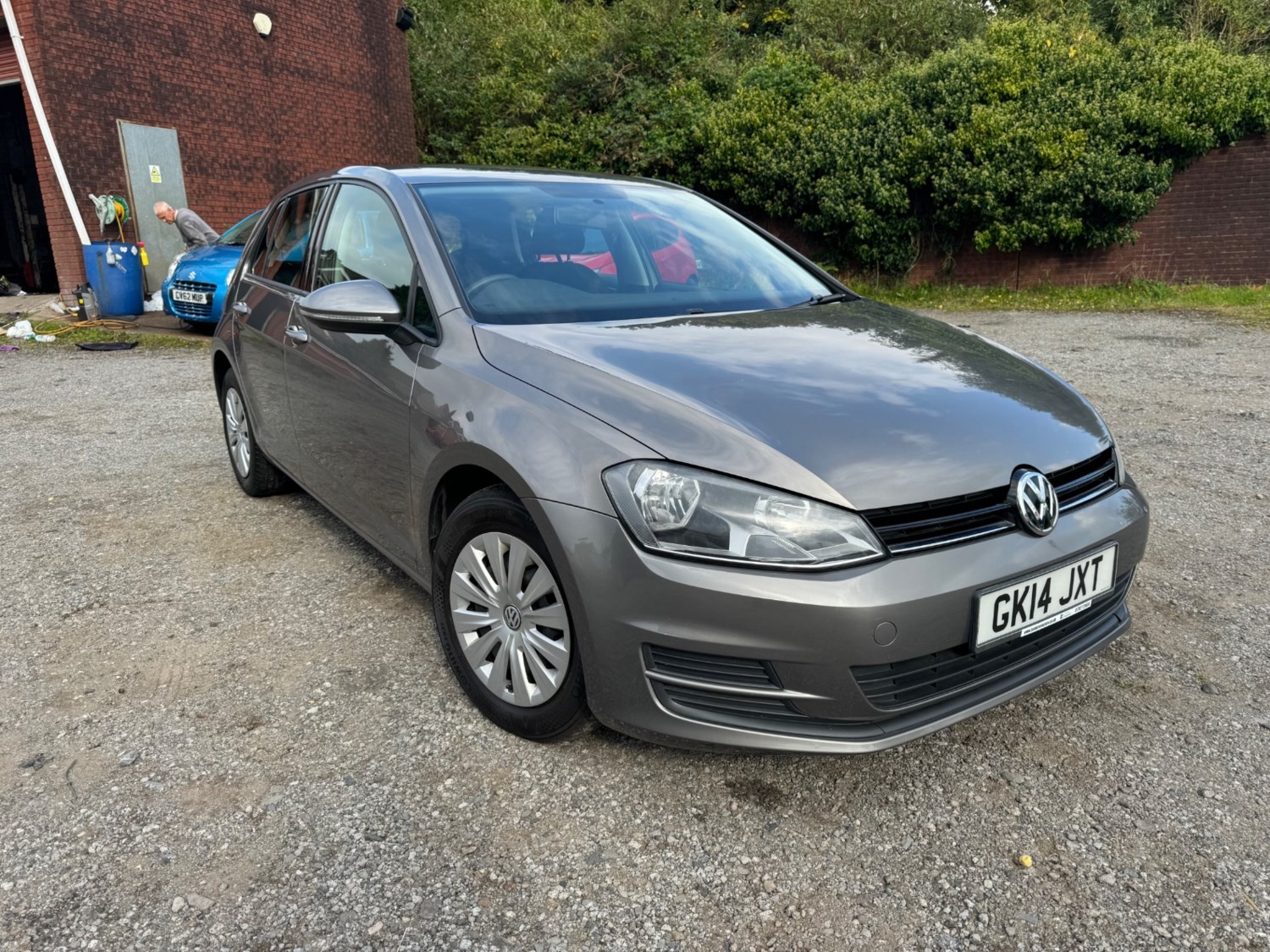 Volkswagen Golf Listing Image