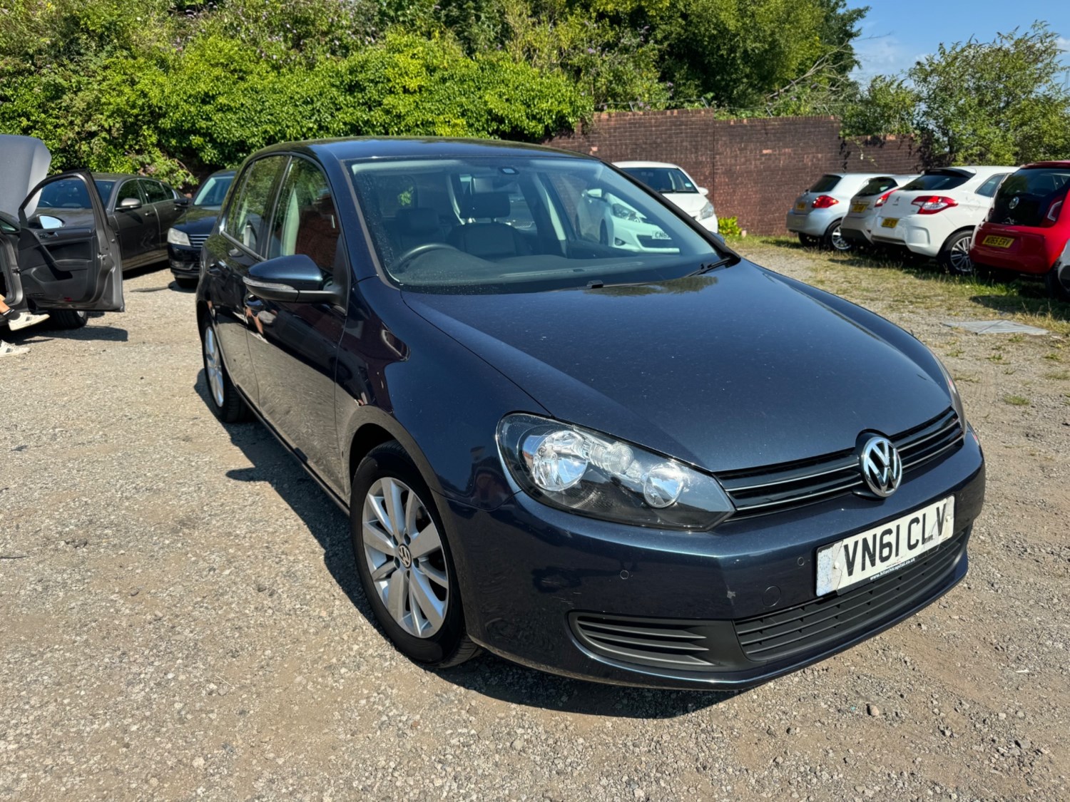 Volkswagen Golf Listing Image