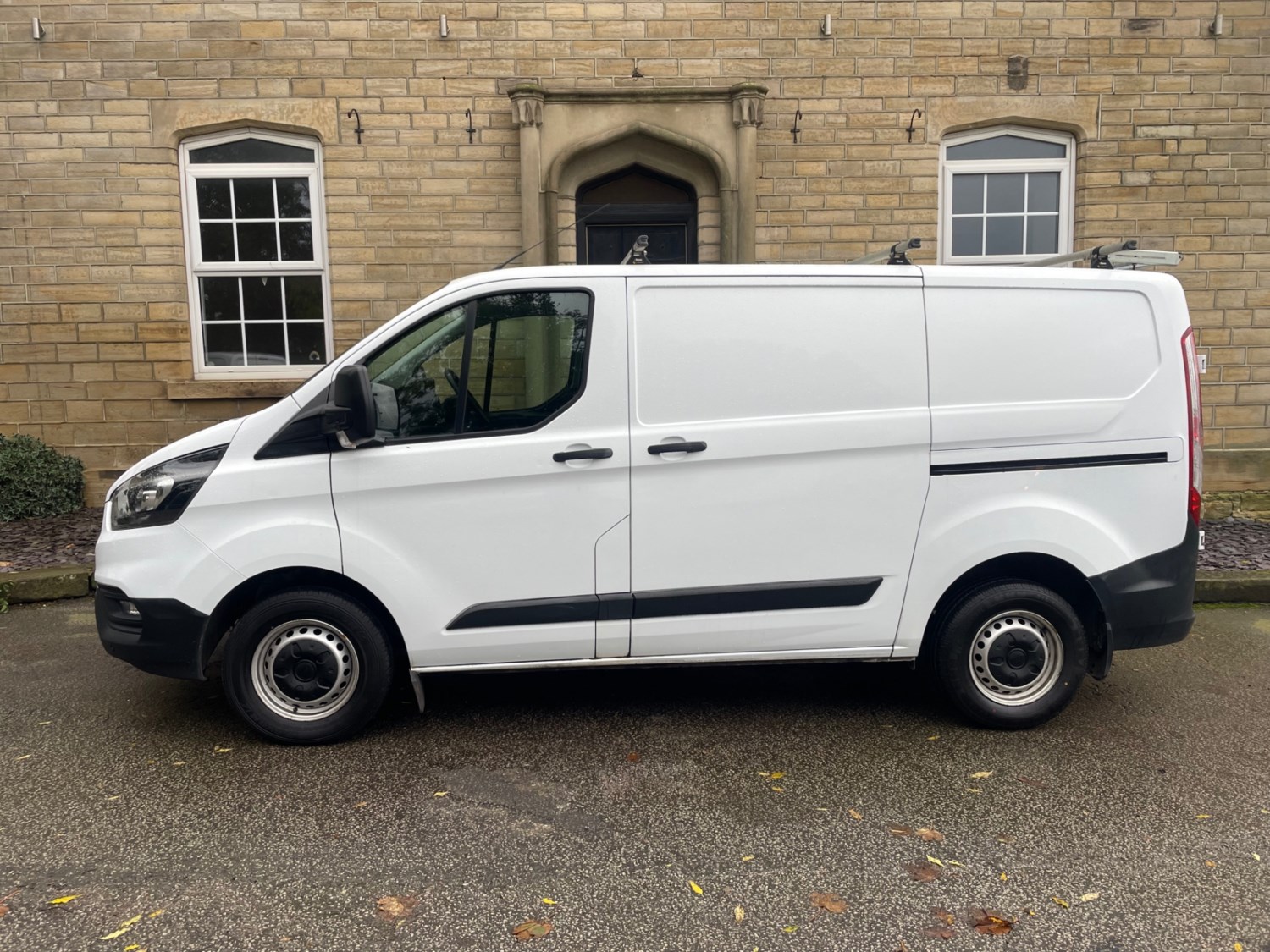 Ford Transit Custom Listing Image