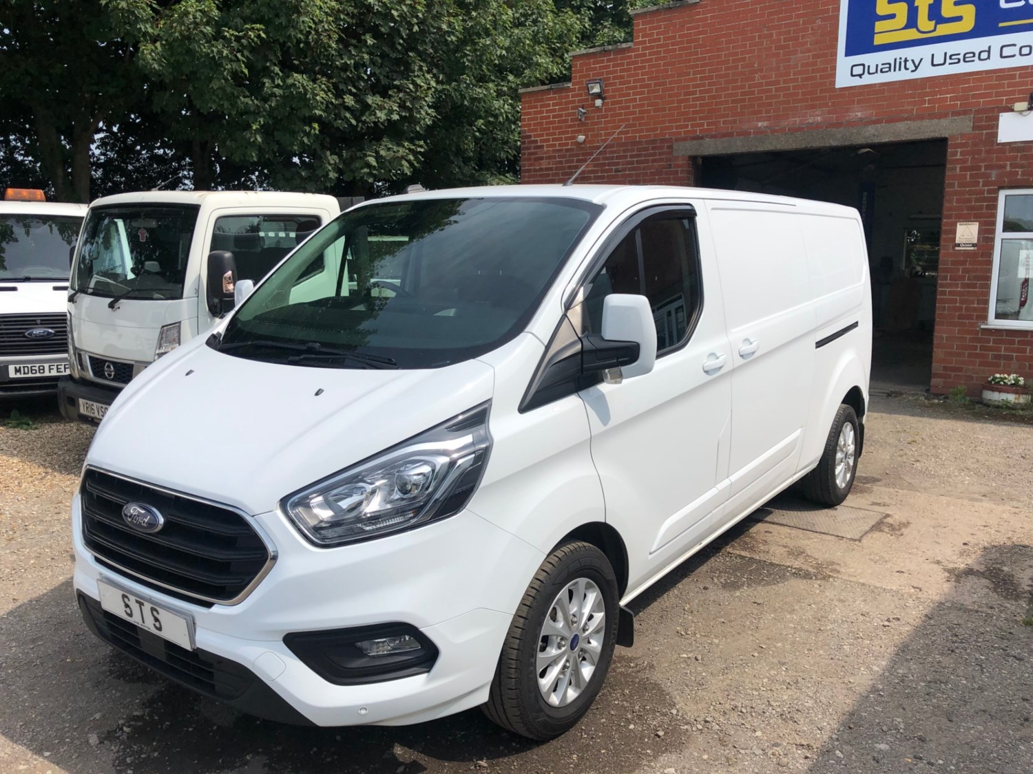 Ford Transit Custom Listing Image