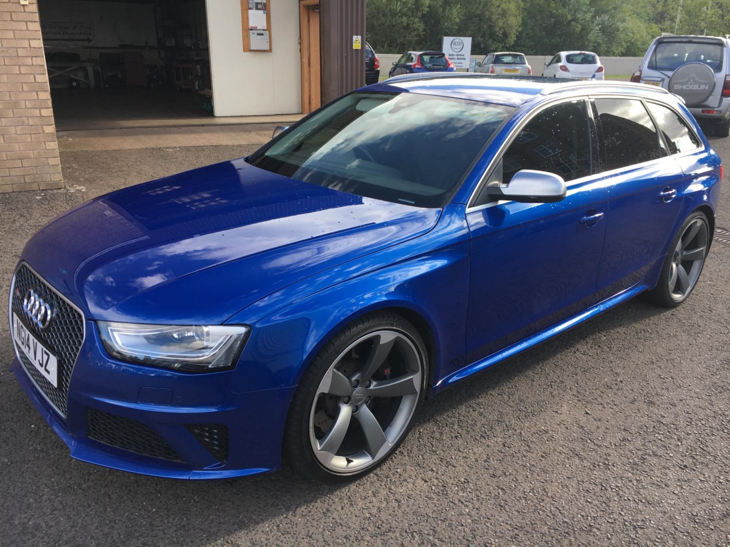 Audi RS4 Listing Image