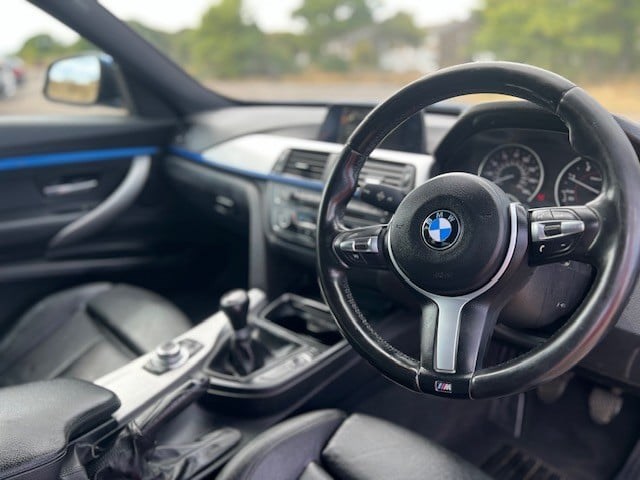 BMW 3 Series Listing Image