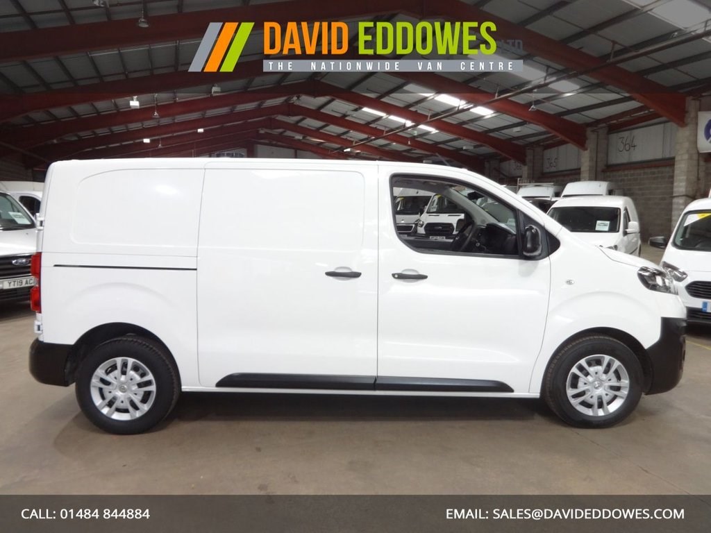 Vauxhall Vivaro Listing Image