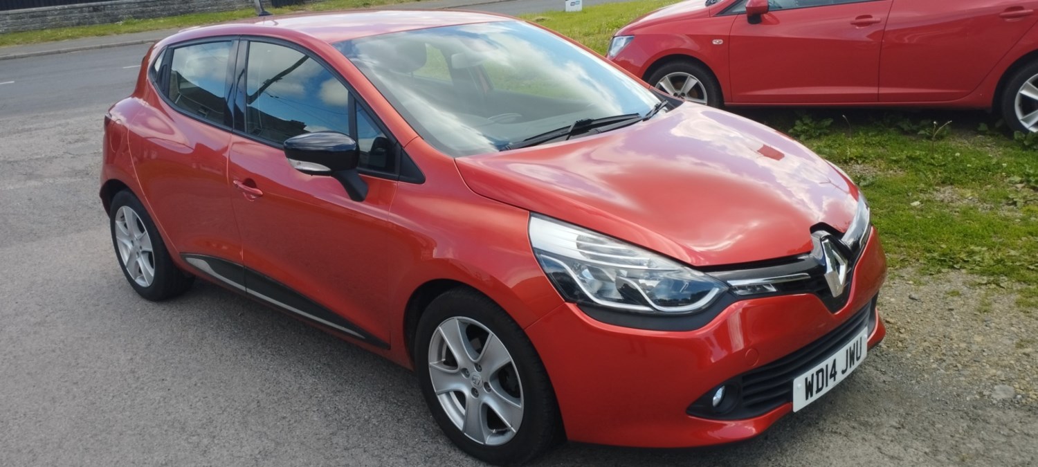 Renault Clio Listing Image