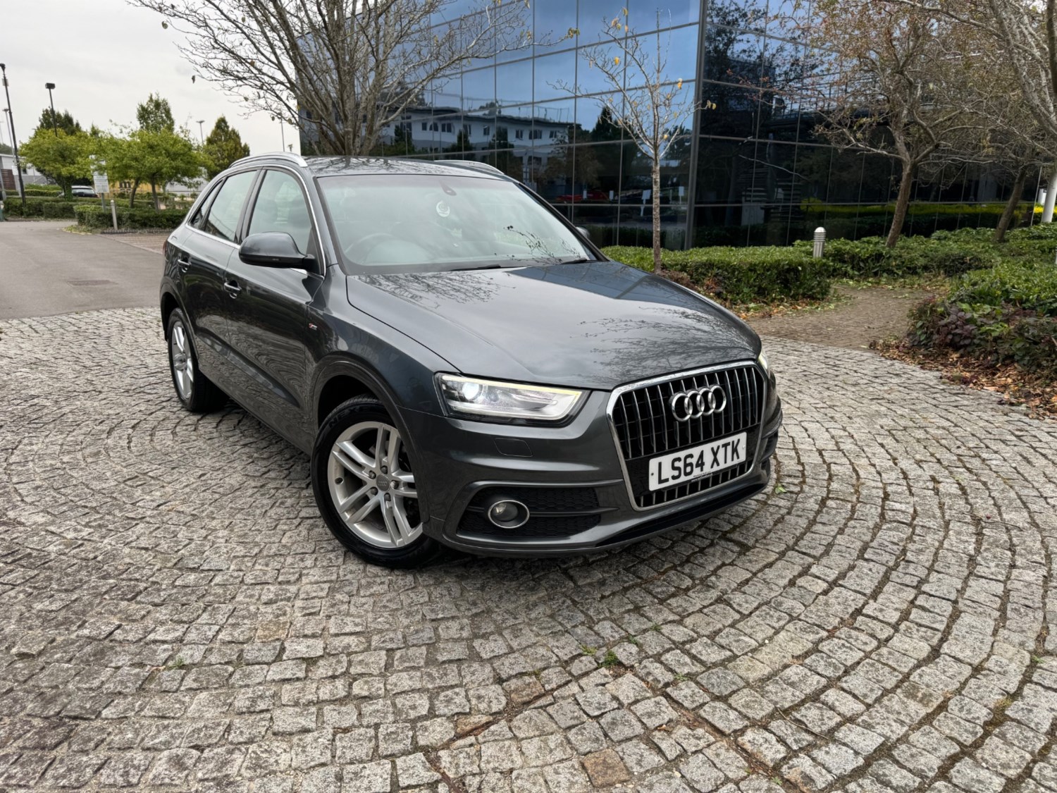 Audi Q3 Listing Image