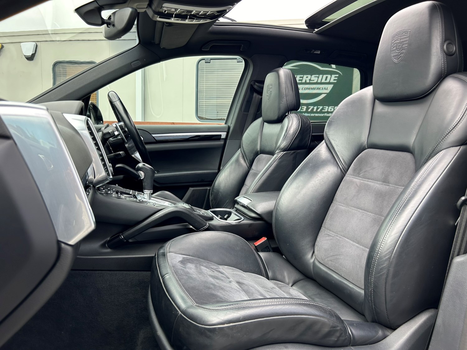 Porsche Cayenne Listing Image