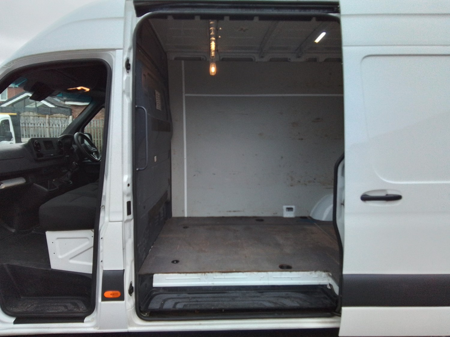 Mercedes-Benz Sprinter Listing Image