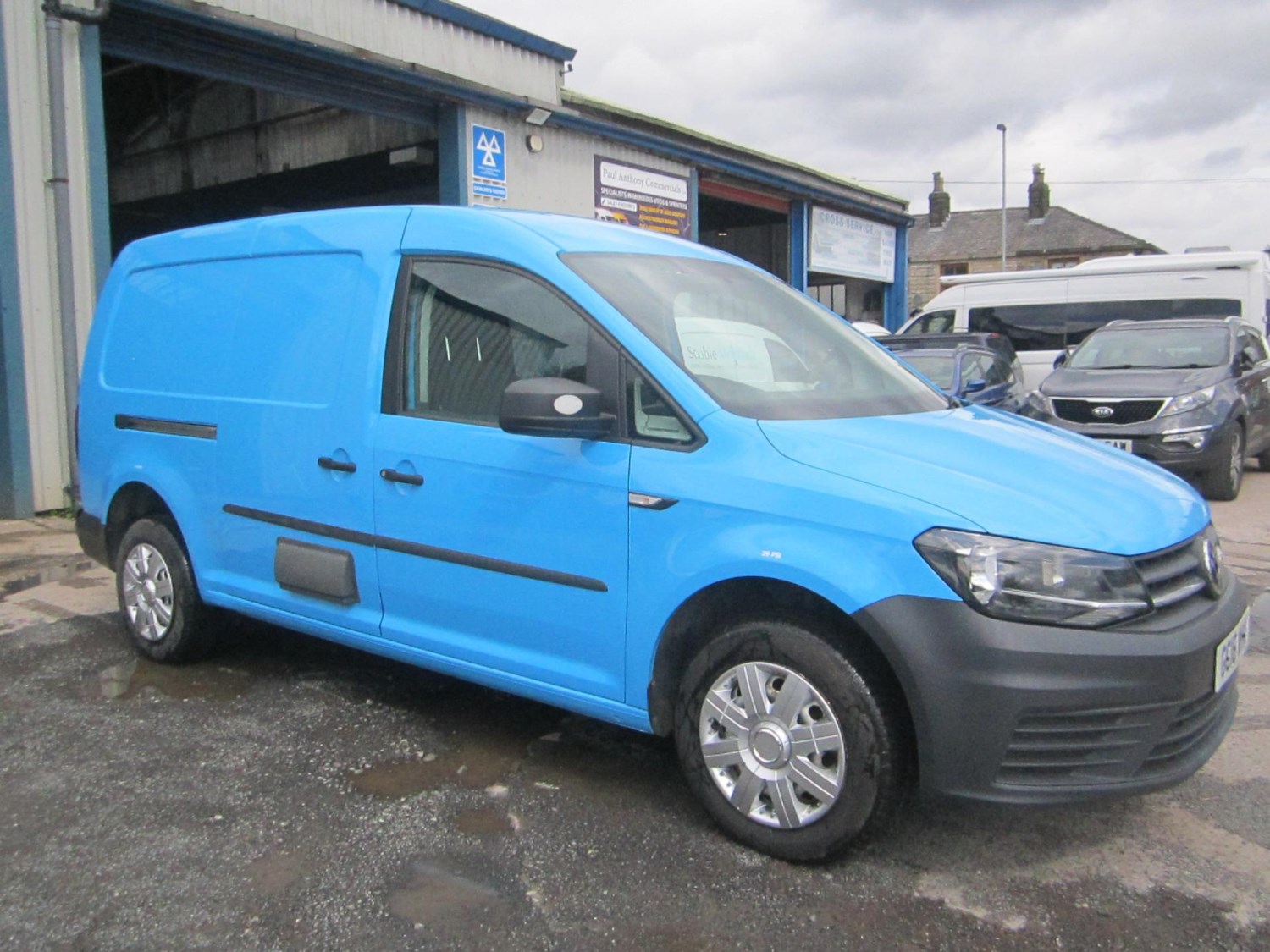 Volkswagen Caddy Maxi Listing Image