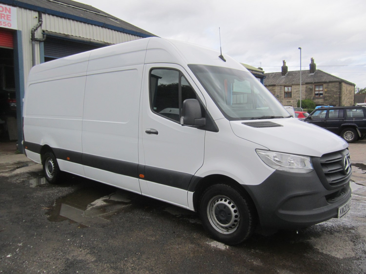 Mercedes-Benz Sprinter Listing Image