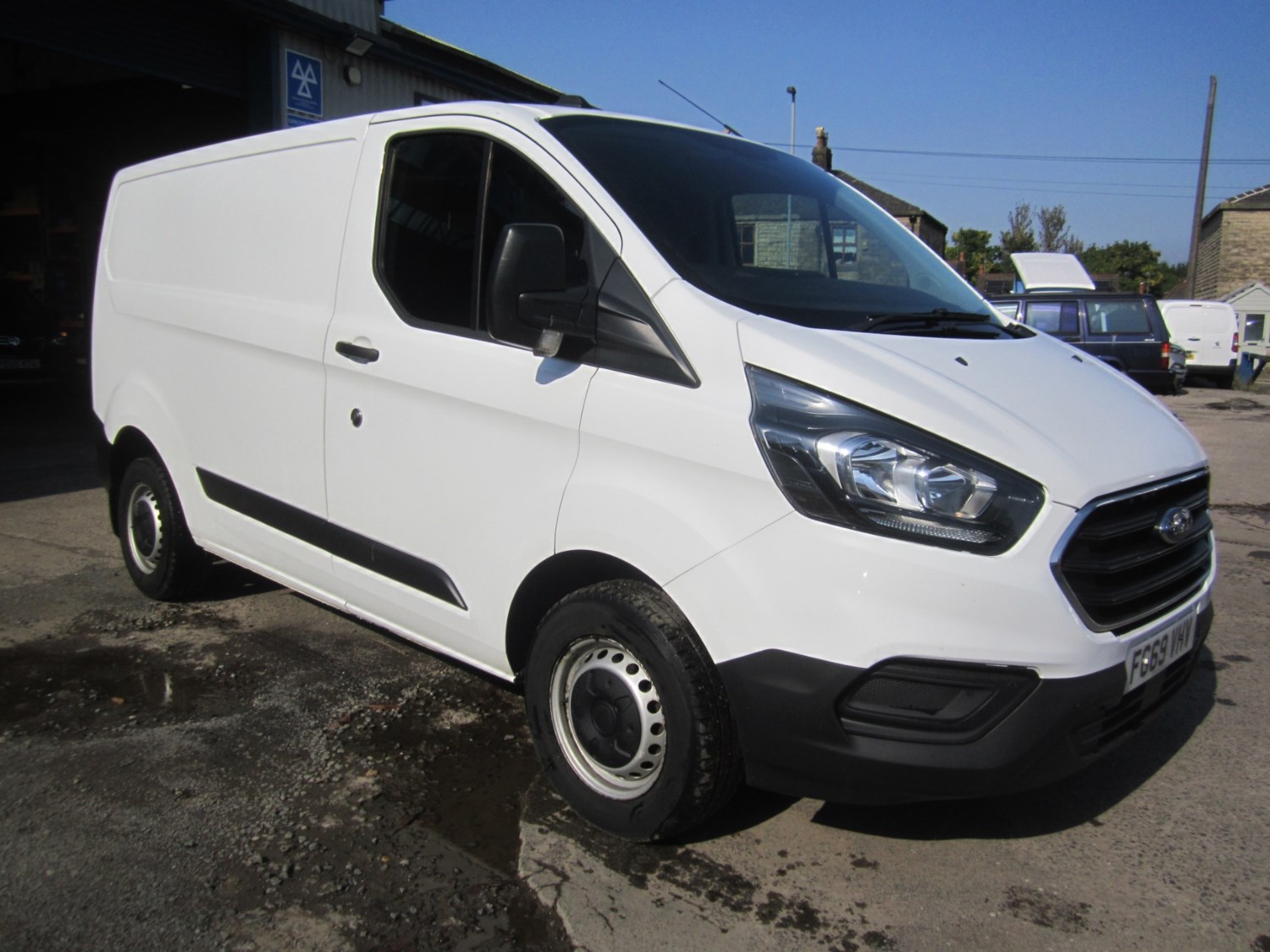 Ford Transit Custom Listing Image