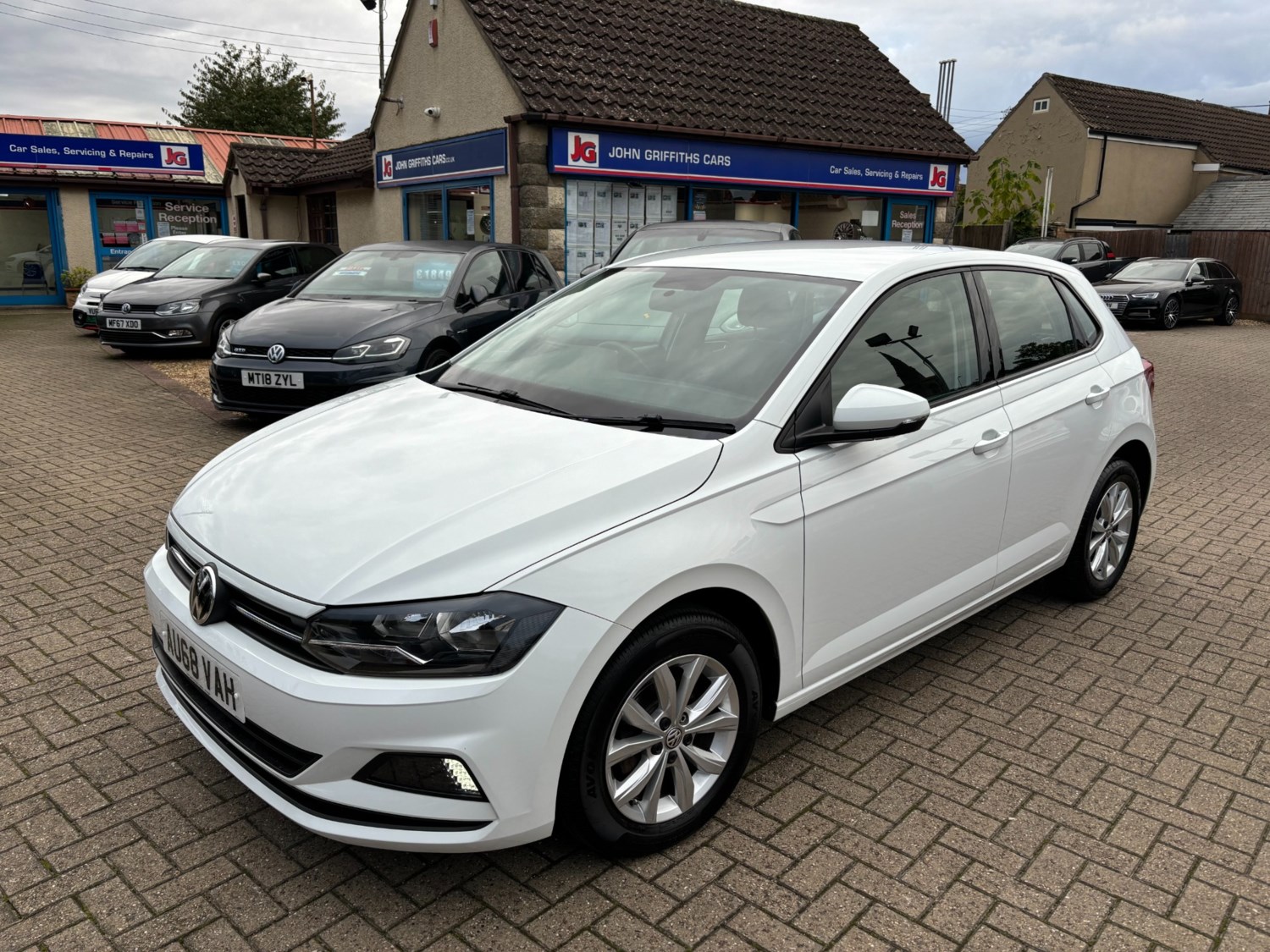 Volkswagen Polo Listing Image