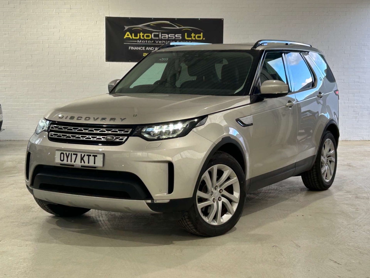 Land Rover Discovery Listing Image