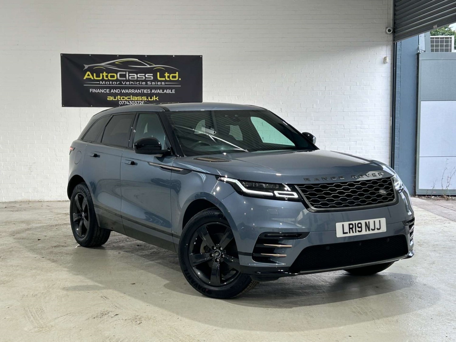 Land Rover Range Rover Velar Listing Image