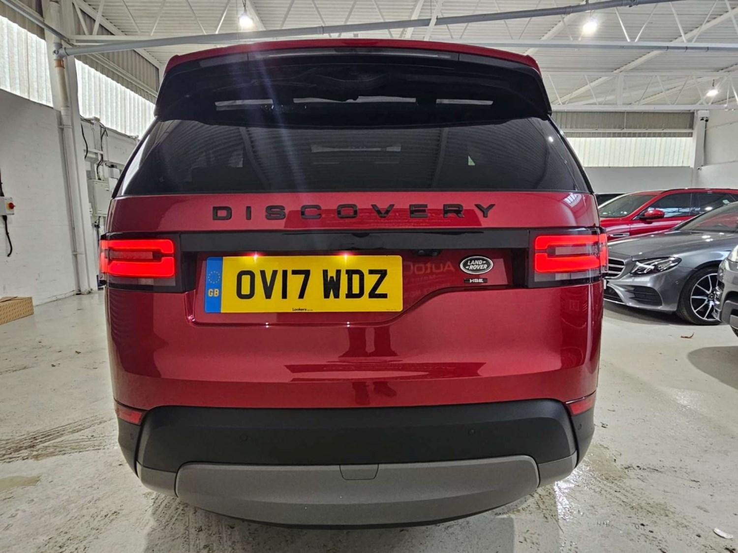 Land Rover Discovery Listing Image