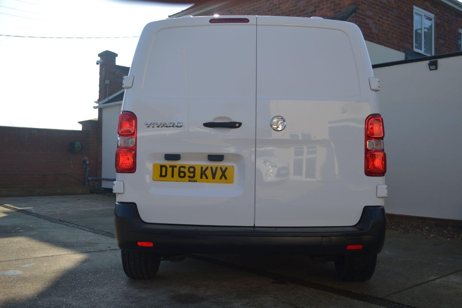 Vauxhall Vivaro Listing Image