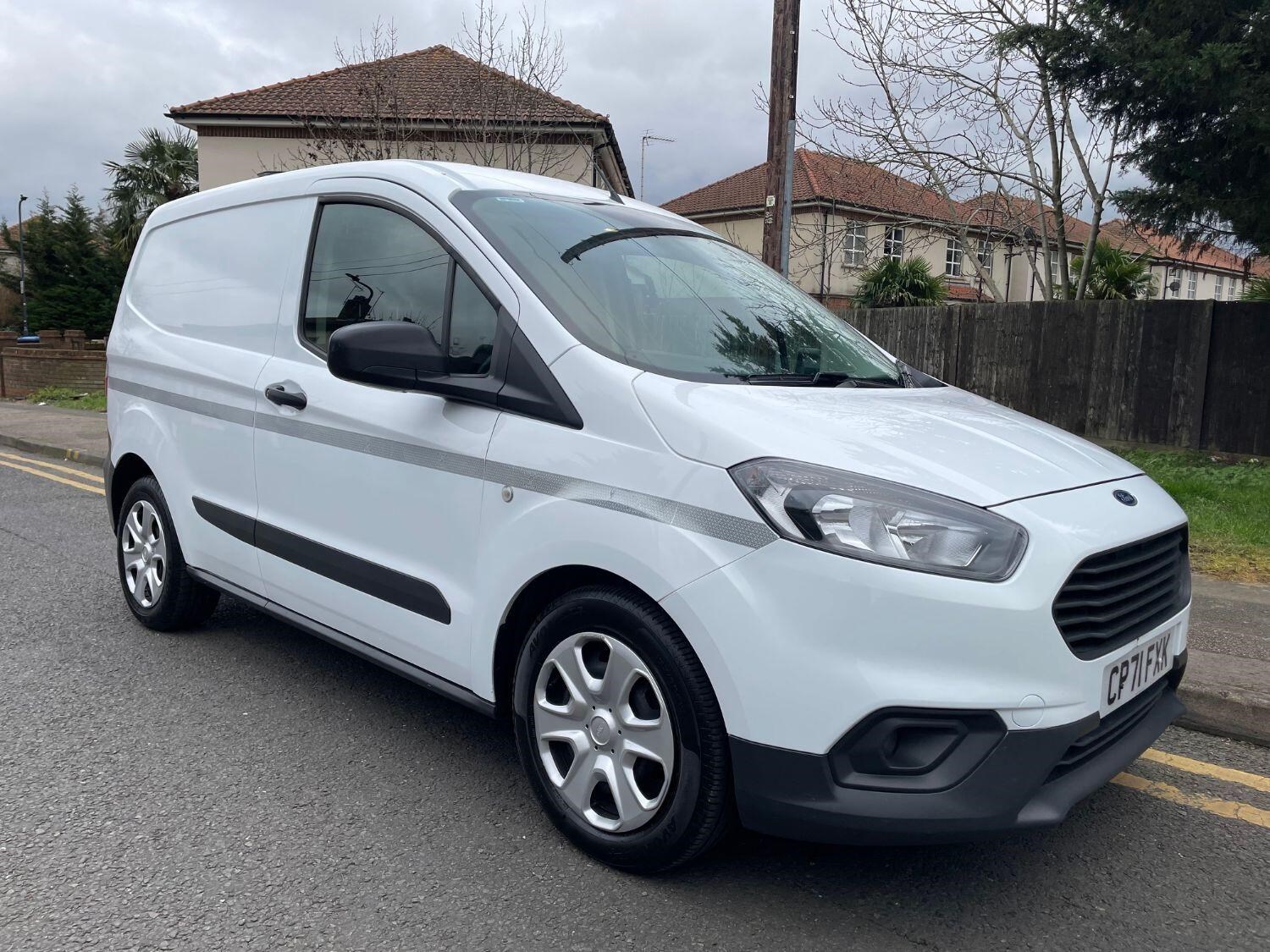 Ford Transit Courier Listing Image