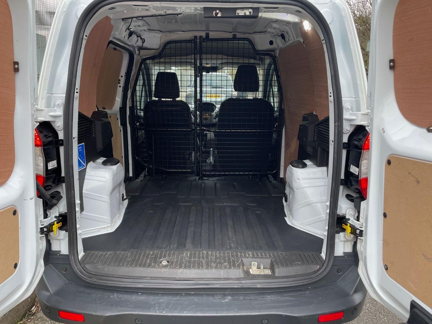 Ford Transit Courier Listing Image