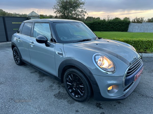 MINI Hatch Listing Image