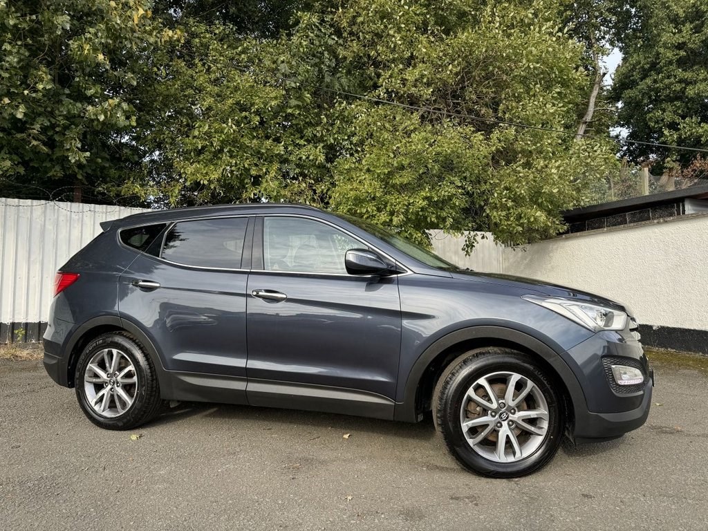 Hyundai Santa Fe Listing Image