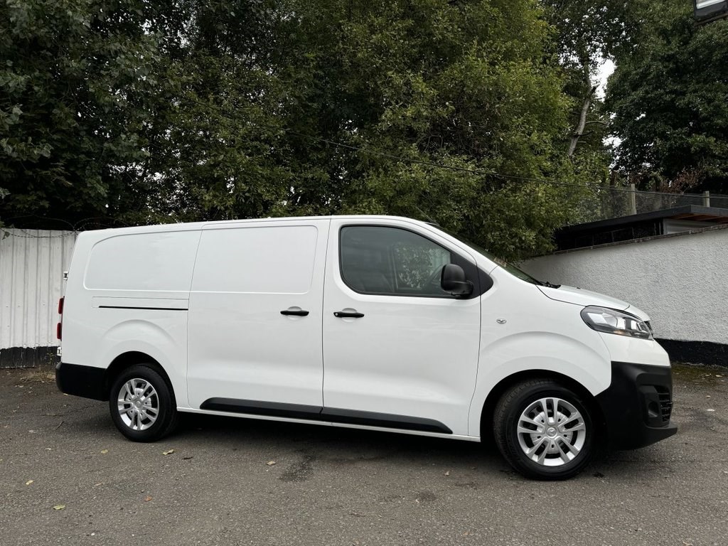 Vauxhall Vivaro Listing Image