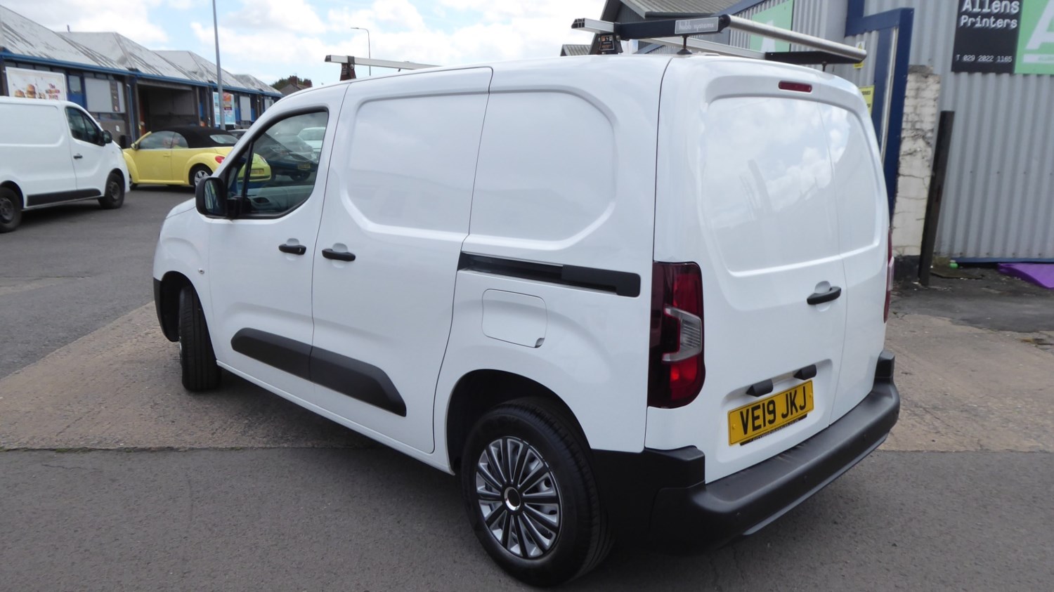 Vauxhall Combo Listing Image