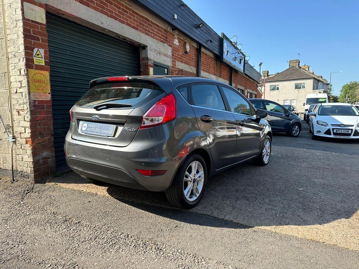 Ford Fiesta Listing Image