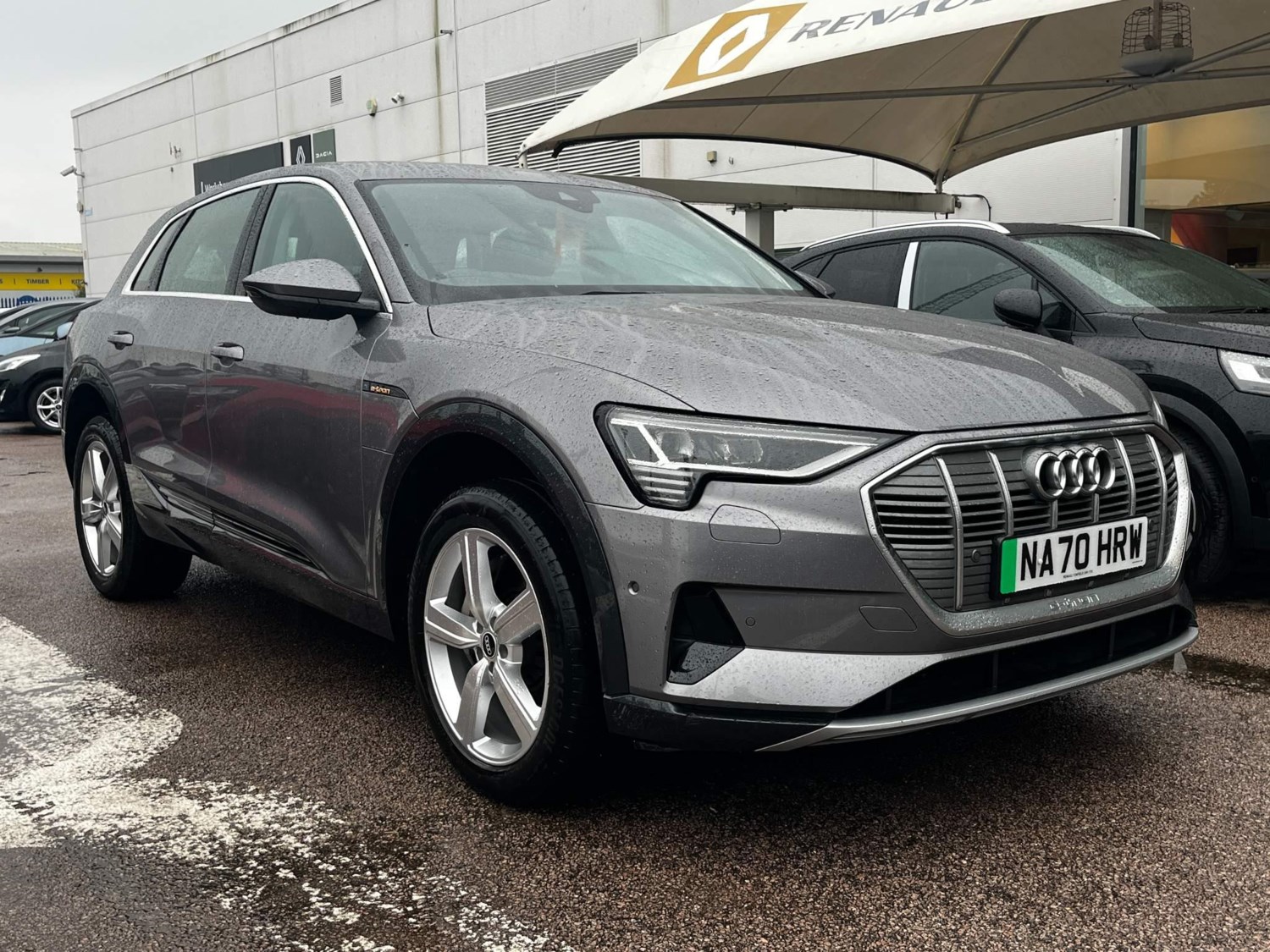 Audi e-tron Listing Image