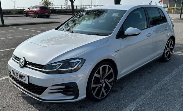 Volkswagen Golf Listing Image