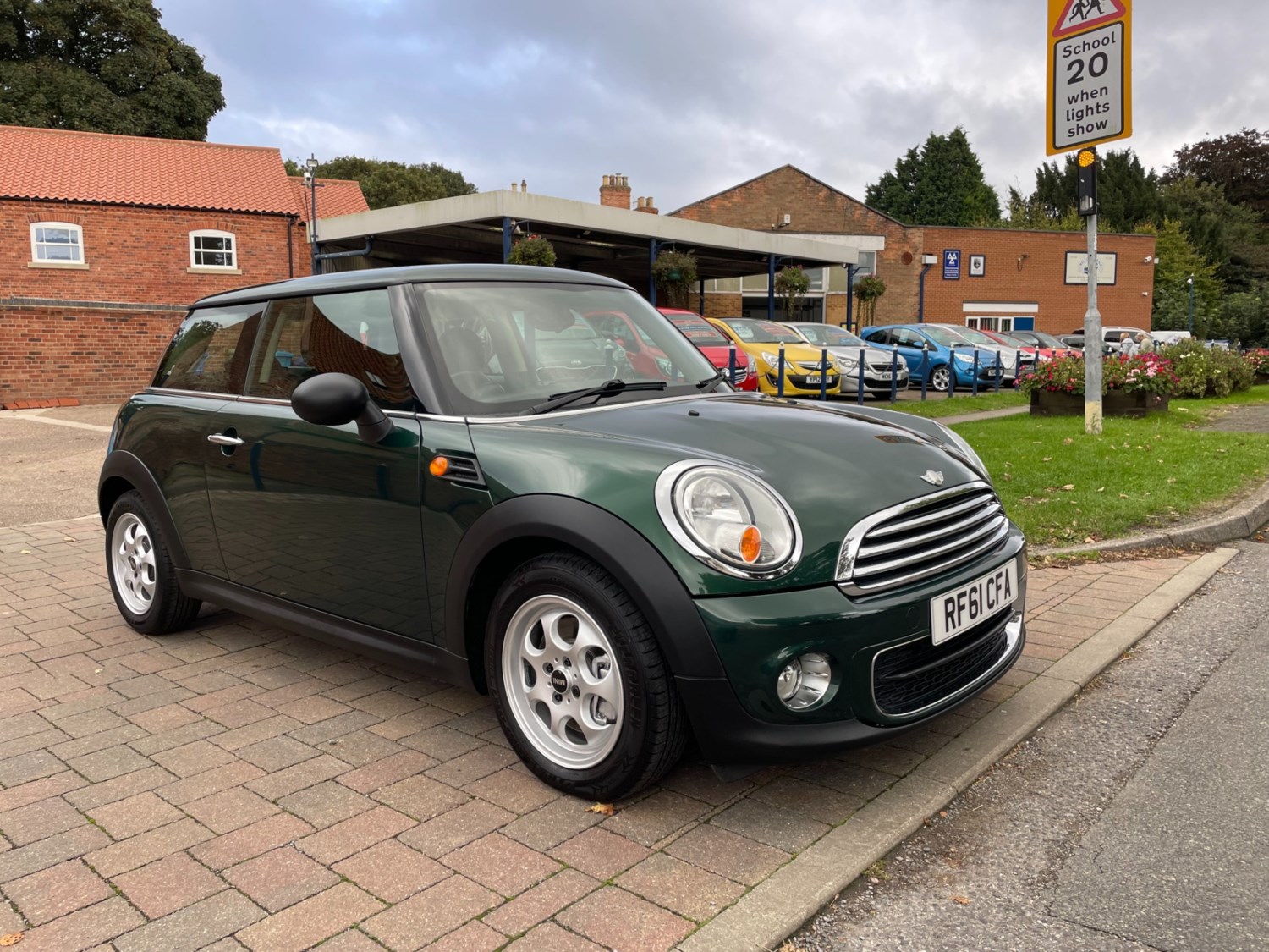 MINI Hatch Listing Image