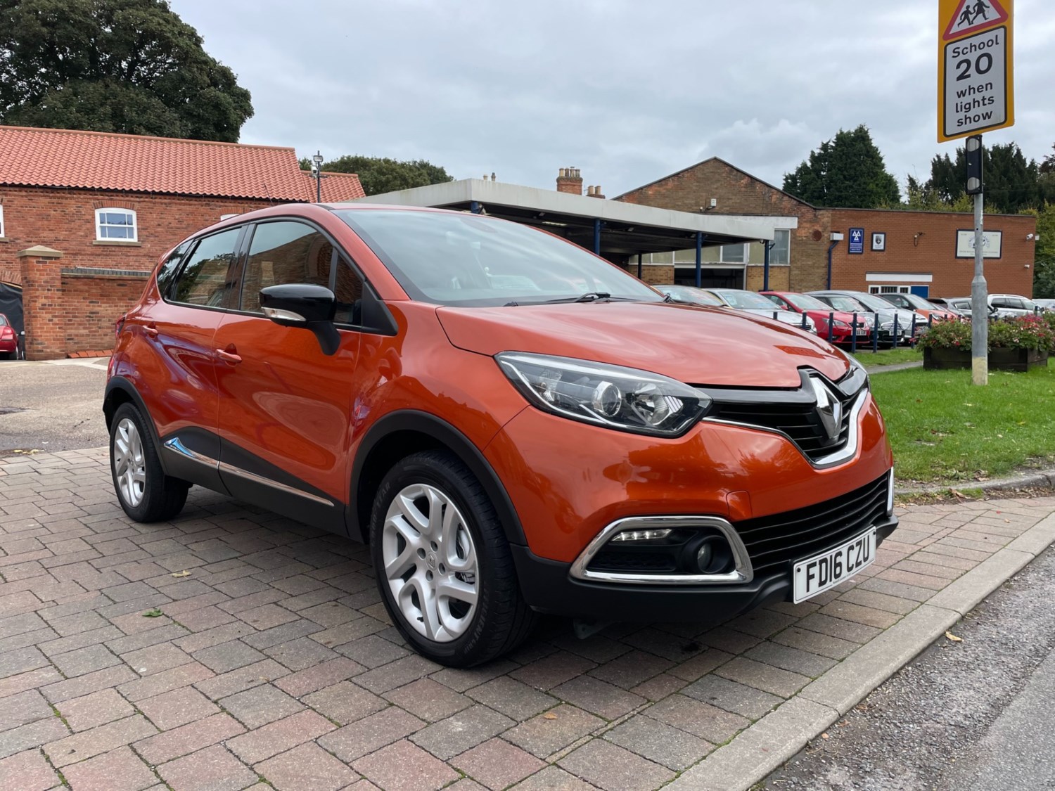 Renault Captur Listing Image