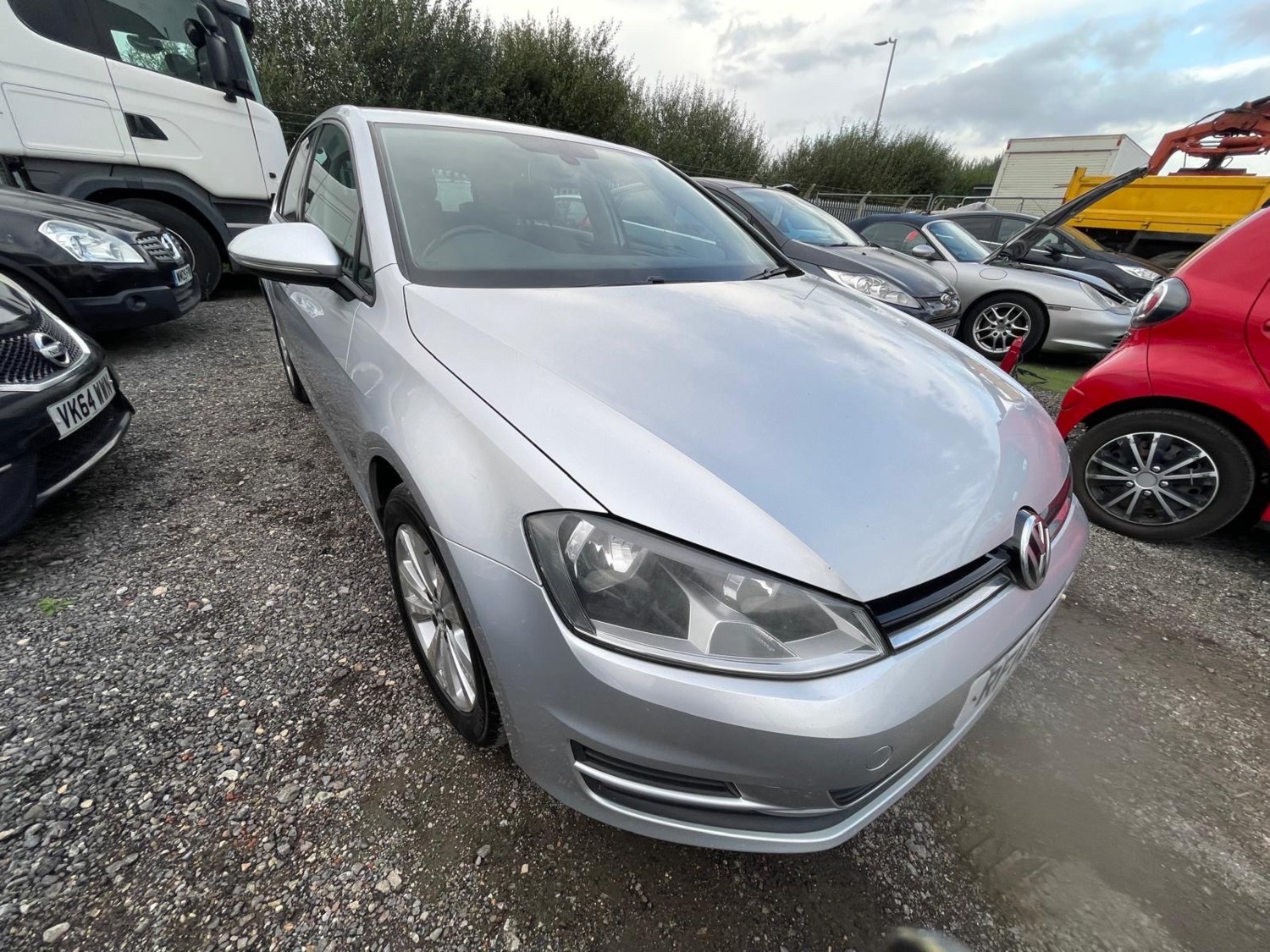 Volkswagen Golf Listing Image