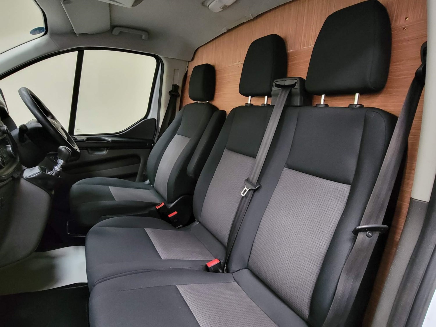 Ford Transit Custom Listing Image