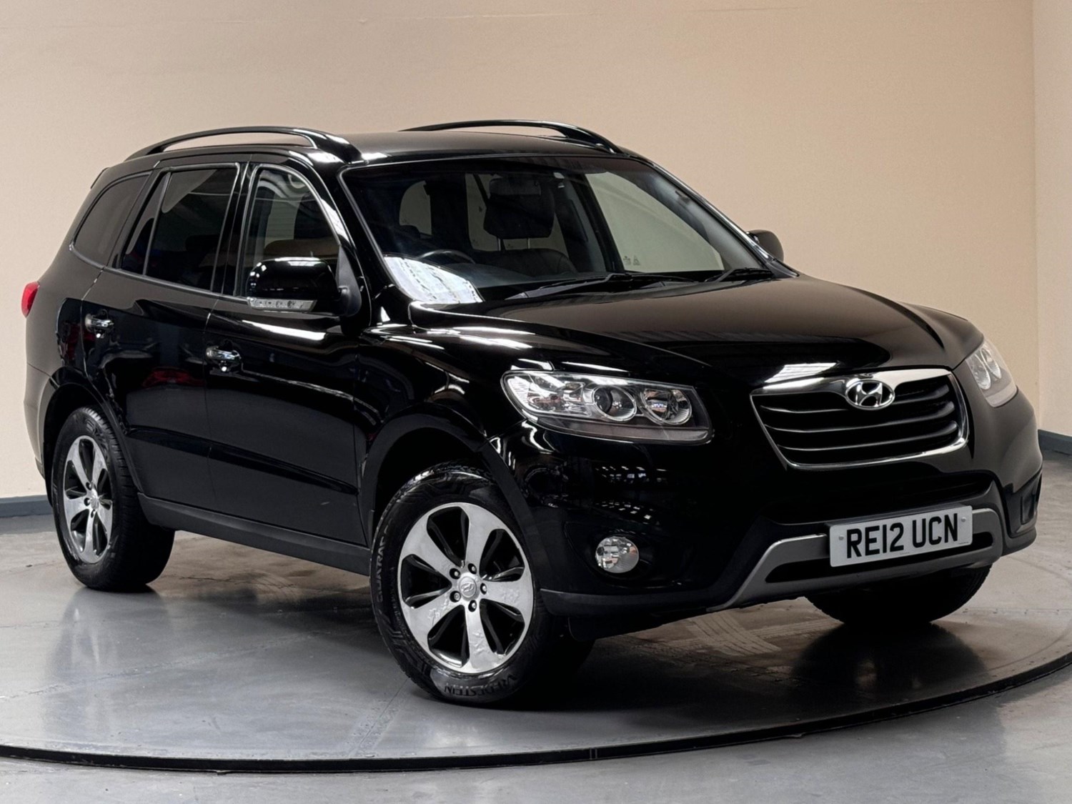 Hyundai Santa Fe Listing Image