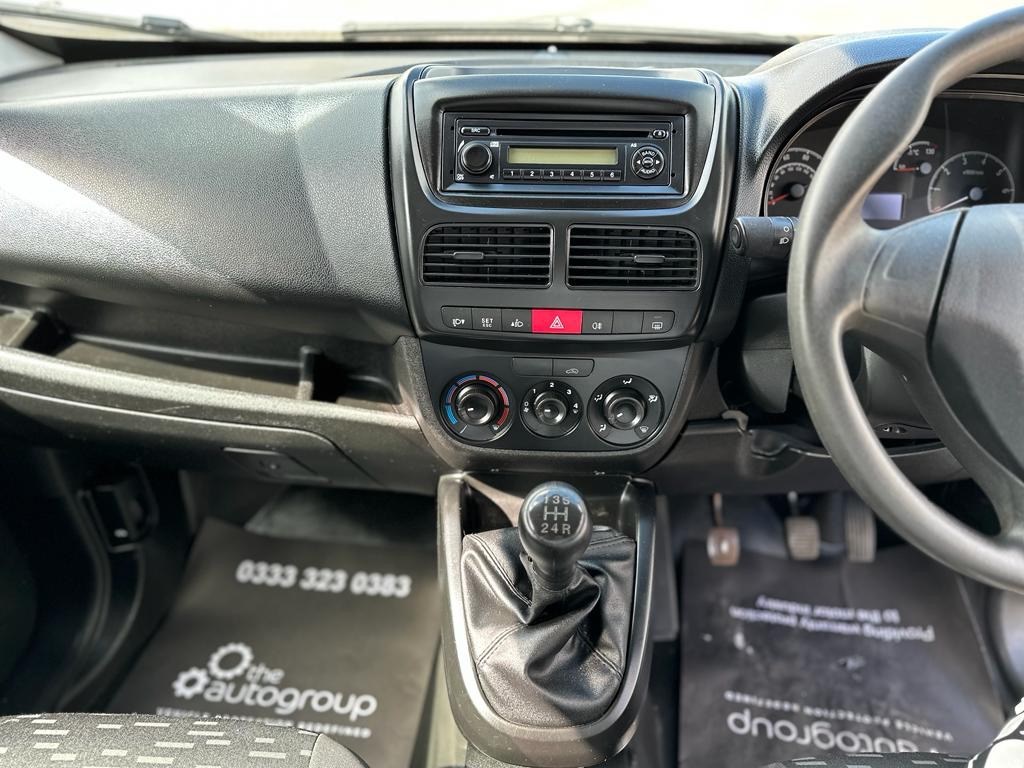 Vauxhall Combo Listing Image