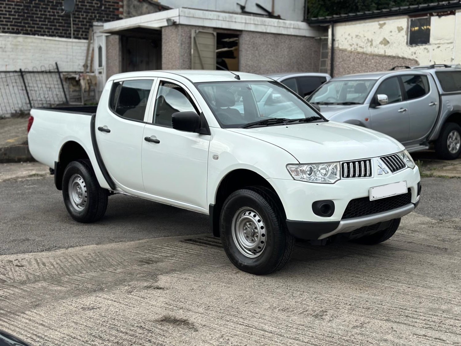 Mitsubishi L200 Listing Image