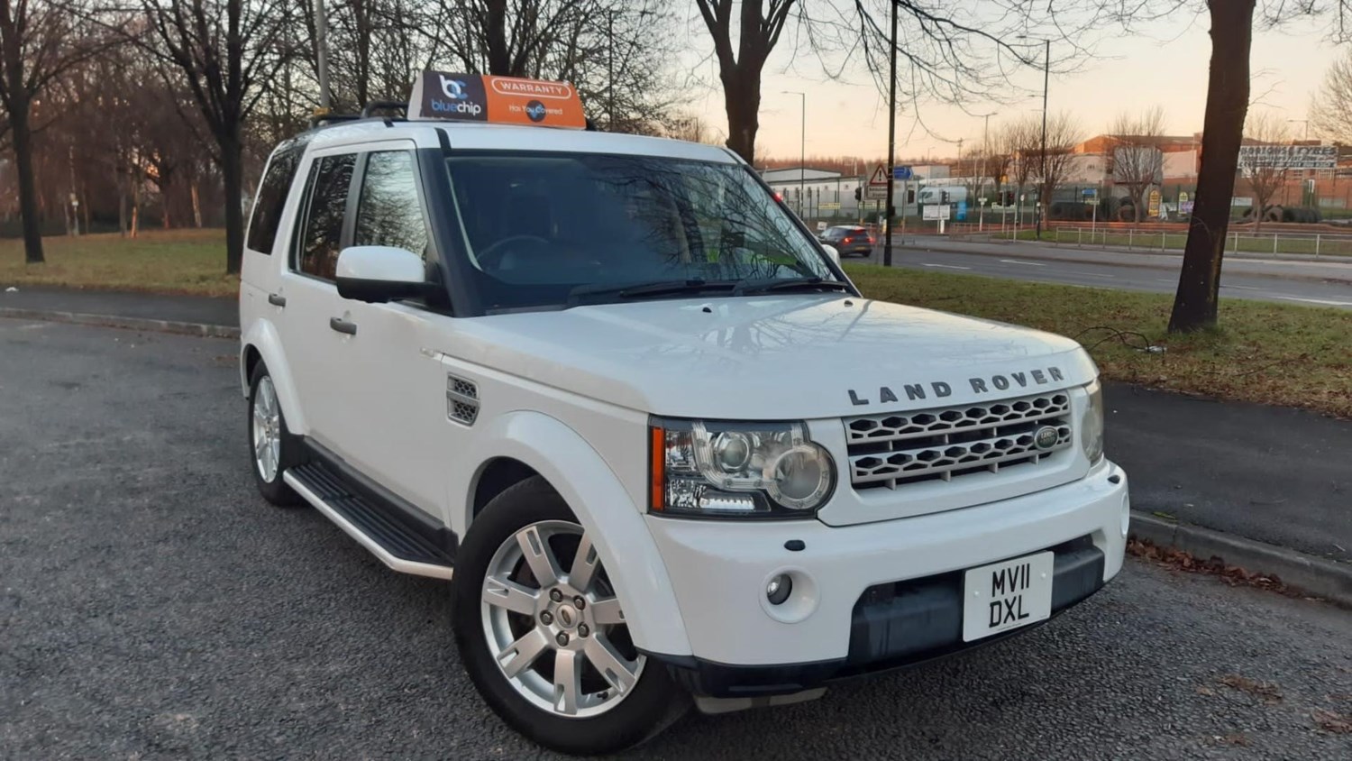 Land Rover Discovery Listing Image