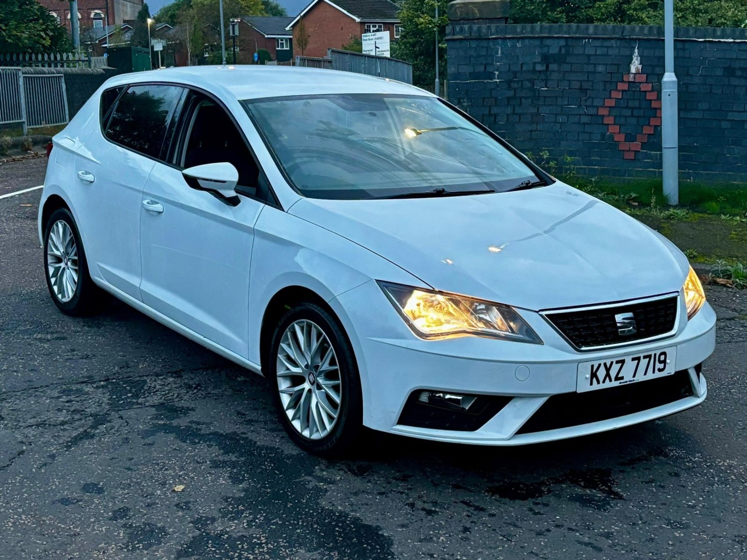 SEAT Leon Listing Image