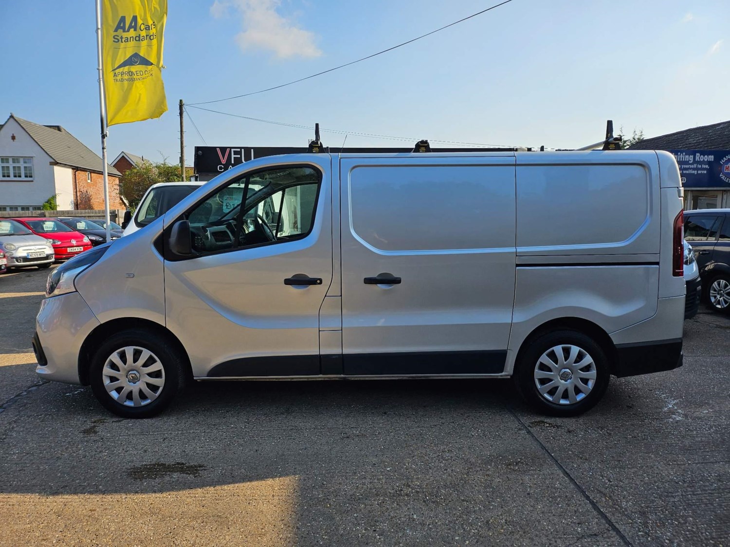 Renault Trafic Listing Image