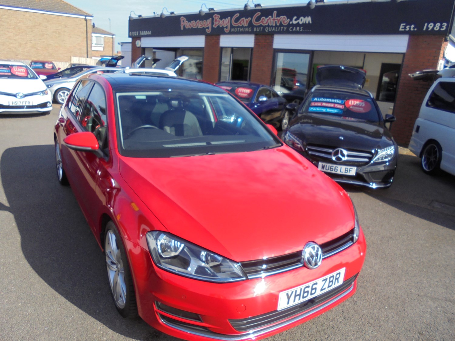 Volkswagen Golf Listing Image