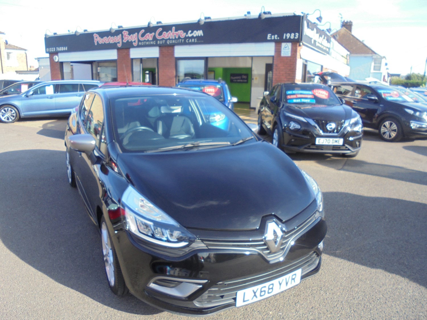 Renault Clio Listing Image