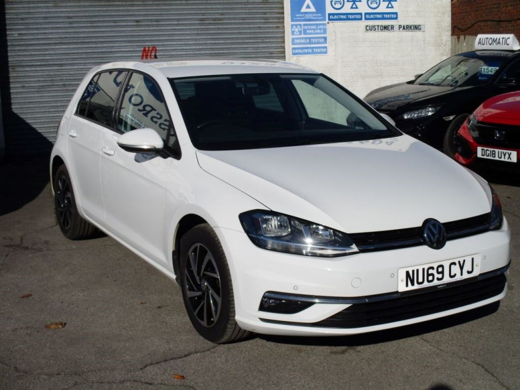 Volkswagen Golf Listing Image