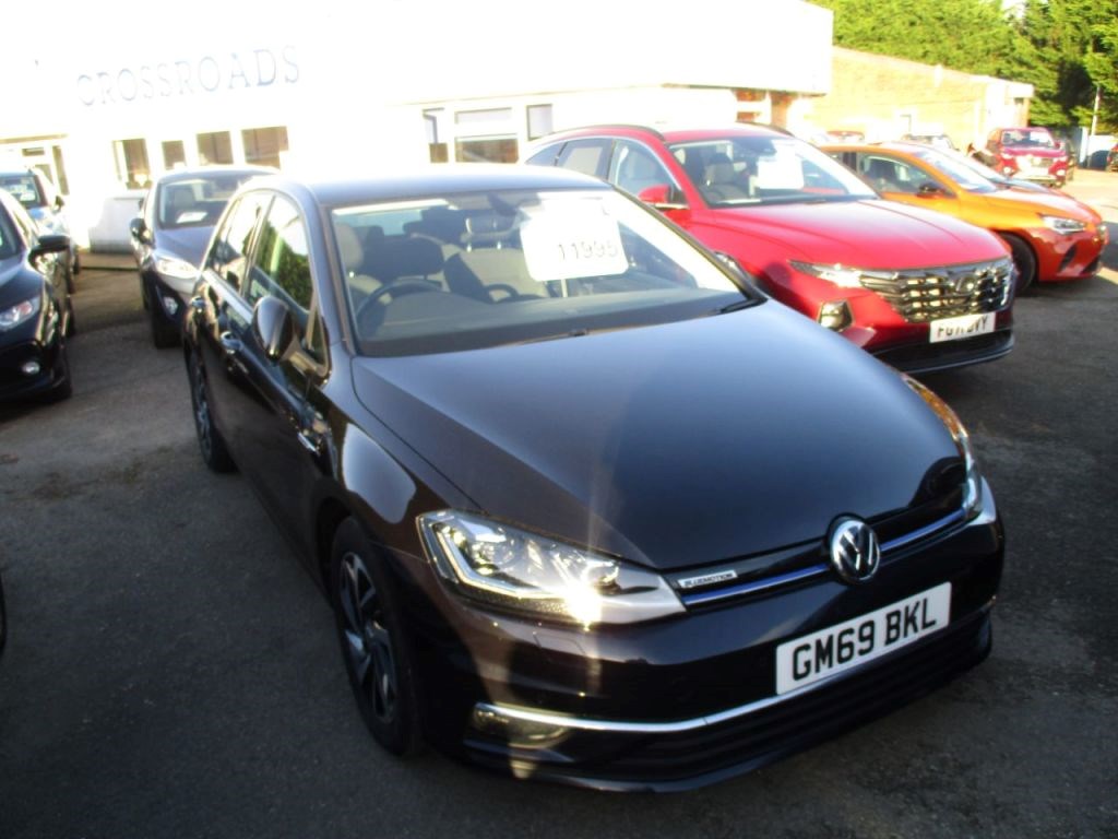 Volkswagen Golf Listing Image