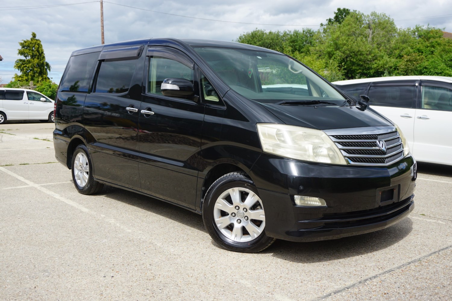 Toyota Alphard Listing Image